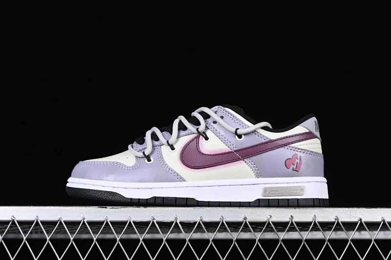 All Categories Nk SB Dunk Series Nk SB Dunk Low Low-top sneakers Nk Dunk Low Panda Prank Raspberry retro distressed Tie-dye lavender purple Low-top casual sneakers DJ6188-002